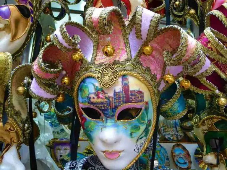 Carnival in Italy: Floats, Parades, and Other Carnevale Celebrations