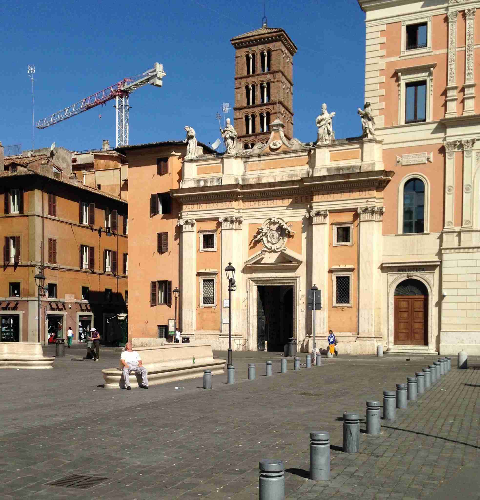 Rome's Piazza San Silvestro on a hot summer day