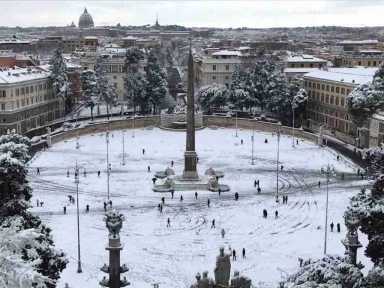 Snow in Rome – Roma Sotto La Neve [Photos]